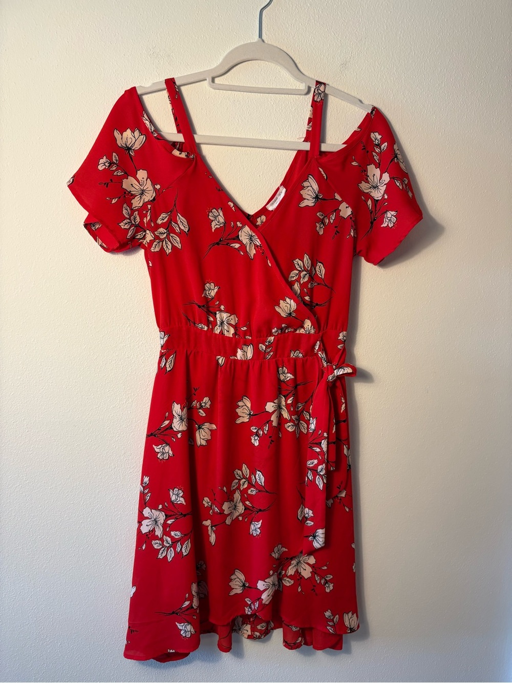 Sienna Sky Red Floral Cold Shoulder Wrap Mini Dress Medium